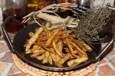 Fritierte Kartoffelstreifen