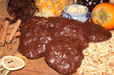 Elisenlebkuchen traditionell mit Schokoladenüberzug