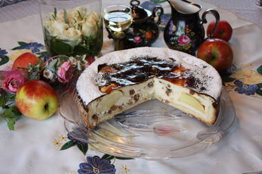 Apfel-Rosinen-Käsekuchen