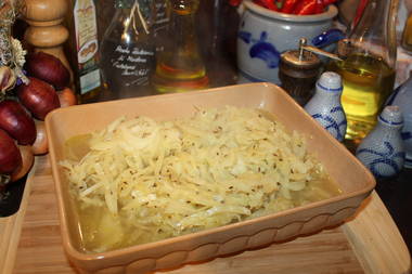 Weißkraut mit Zwiebeln Kümmel