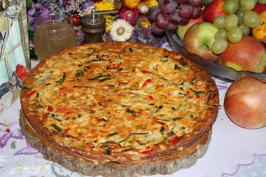 Zwiebelkuchen mit Paprika und Lauch