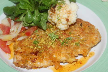 Schweineschnitzel mit Pistazienpanade