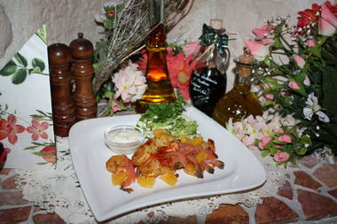 Garnelen mit Lachs,Orangenwürfel, auf warmen Chinakohl mit Fenchel und Ingwer