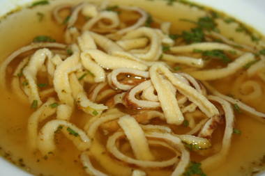 Flädlesuppe mit Schwäbischen Spätzle