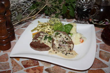 Rinderfilet Medaillons mit Zitronen-Mascarpone Pfeffersoße