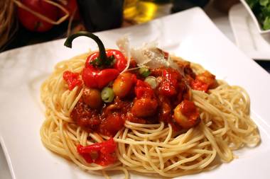 Spaghetti mit Paprika und Champignonköpfe