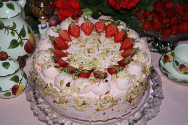 Erdbeer-Cognac-Sahnetorte