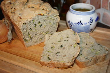 Joghurt Brot mit Pistazien