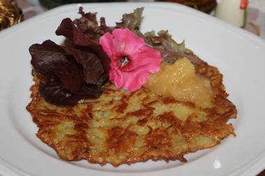 Kartoffelpuffer mit Bergkäse