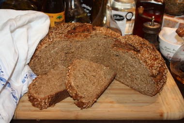 Dunkles Bauernbrot 