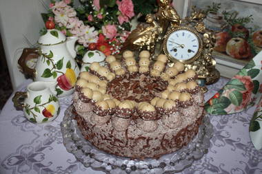 Happy-Hippo Schokoladen-Sahnetorte