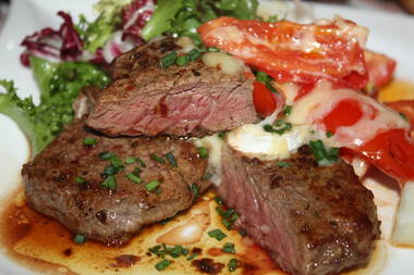 Rinderfilet Medaillons mit überbackenen Grilltomaten