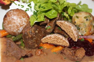 Rehgulasch mit Lebkuchen