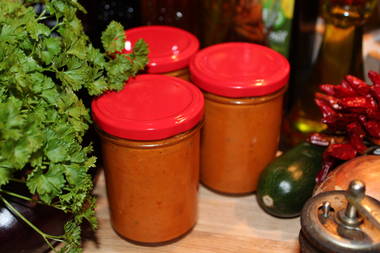 Rotes Pesto mit Tomaten