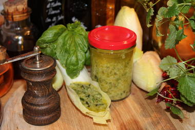 Chicoree-Pesto