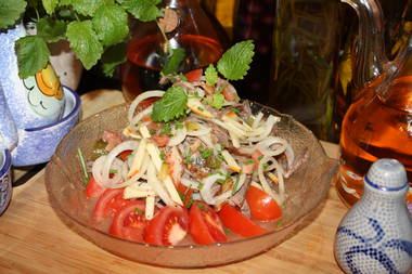 Rindfleischsalat mit Apfel