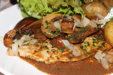 Jägerschnitzel natur mit Steinchampignons