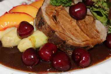 Schweinebraten mit Schwarzw&auml;lder Kirschen