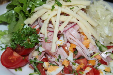 Schinkensalat mit leckerem Dressing