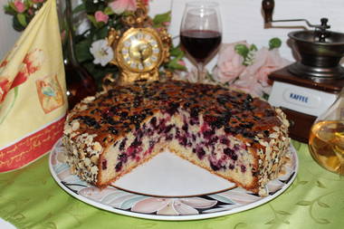 Schwarzwälder Beerenkuchen