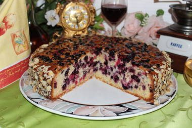 Schwarzwälder Waldbeerkuchen