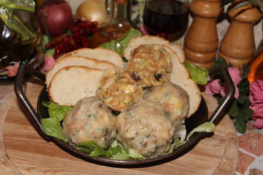 Knödel mit Leberstückchen