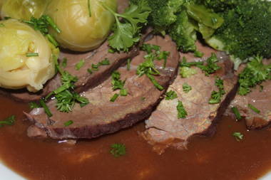 Omas traditioneller Sauerbraten