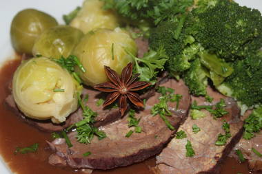 Sauerbraten mit weihnachtlichen Gew&uuml;rzen
