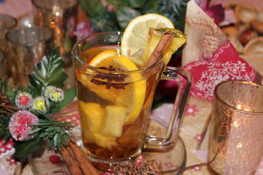 Weisser Glühwein mit Ananas