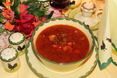 Opas herzhafte Gulaschsuppe