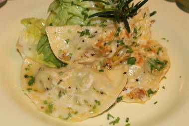 Maultaschen mit Oliven und Kräuterfüllung