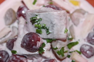 Schwarzw&auml;lder Matjes-T&ouml;pfle mit Kirschen