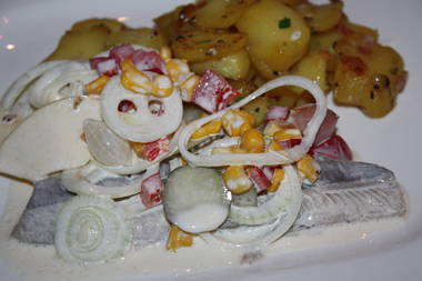 Schwäbischer Bauern-Matjes mit Bratkartoffeln