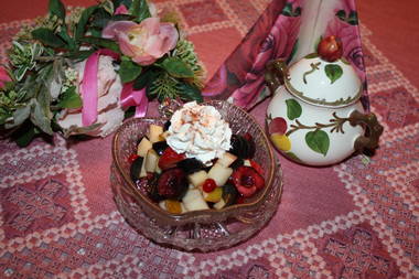 Schwarzwälder Obstsalat mit feinem Schwarzwälder Kirschwasser