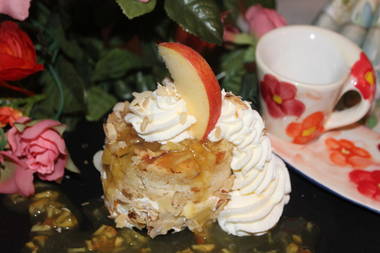 Apfel-Desert mit Apfelhonigsoße