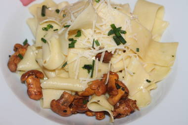  Butterbandnudeln mit Pfifferlingen