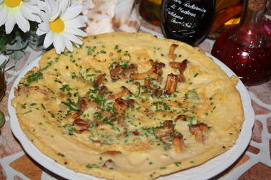Schw&auml;bische Pfannkuchen mit frischen Pfifferlingen