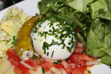 Büffel-Mozzarella auf Tomatensalat