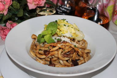 Makkaroni mit Reh-Burgunder-Ragout