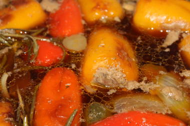 Baby-Paprika gefüllt traditionell