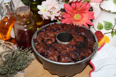 Schwarzwälder Brombeer-Gugelhupf