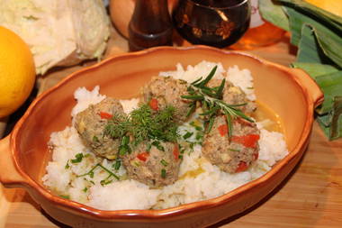 Mediterane Hackfleisch-B&auml;llchen mit Bergk&auml;se