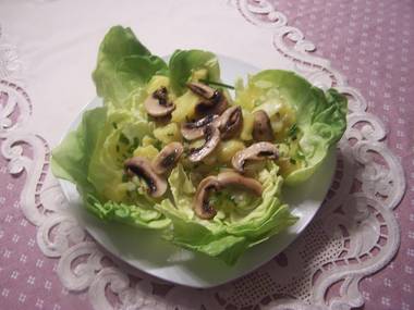 Kartoffelsalat mit frischen Champignions