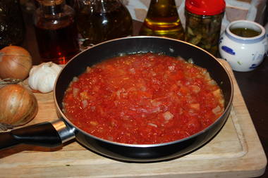 Tomatensoße mit Tomatenstücken