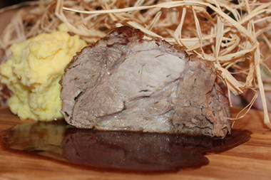 Brigitte traditioneller Schweinebraten