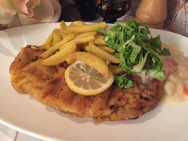 Kalbschnitzel mit Bauernpanade