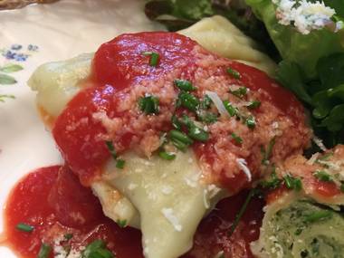 Schwäbische Maultaschen mit Tomaten-Parmesansoße