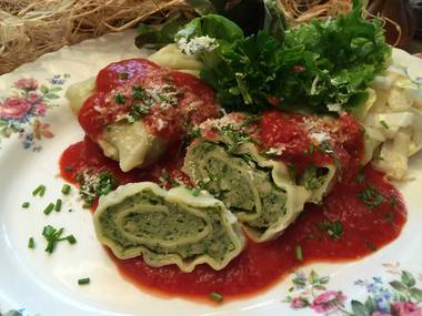 Schwäbische Maultaschen mit Tomaten-Kräutersoße