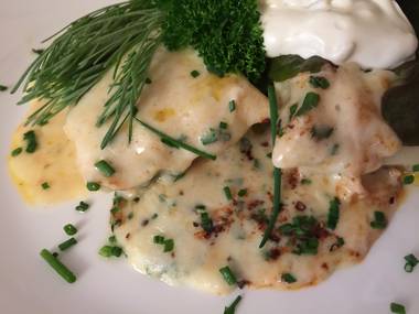 Schwäbische Maultaschen mit geschmolzenem Camenbert