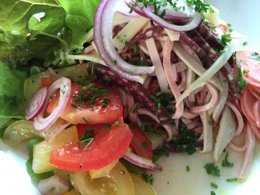 Bauern-Wurstsalat mit Tomaten 